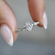 0.72 CT GIA Sertifikalı Vintage Oval Tasarım Pırlanta Yüzük