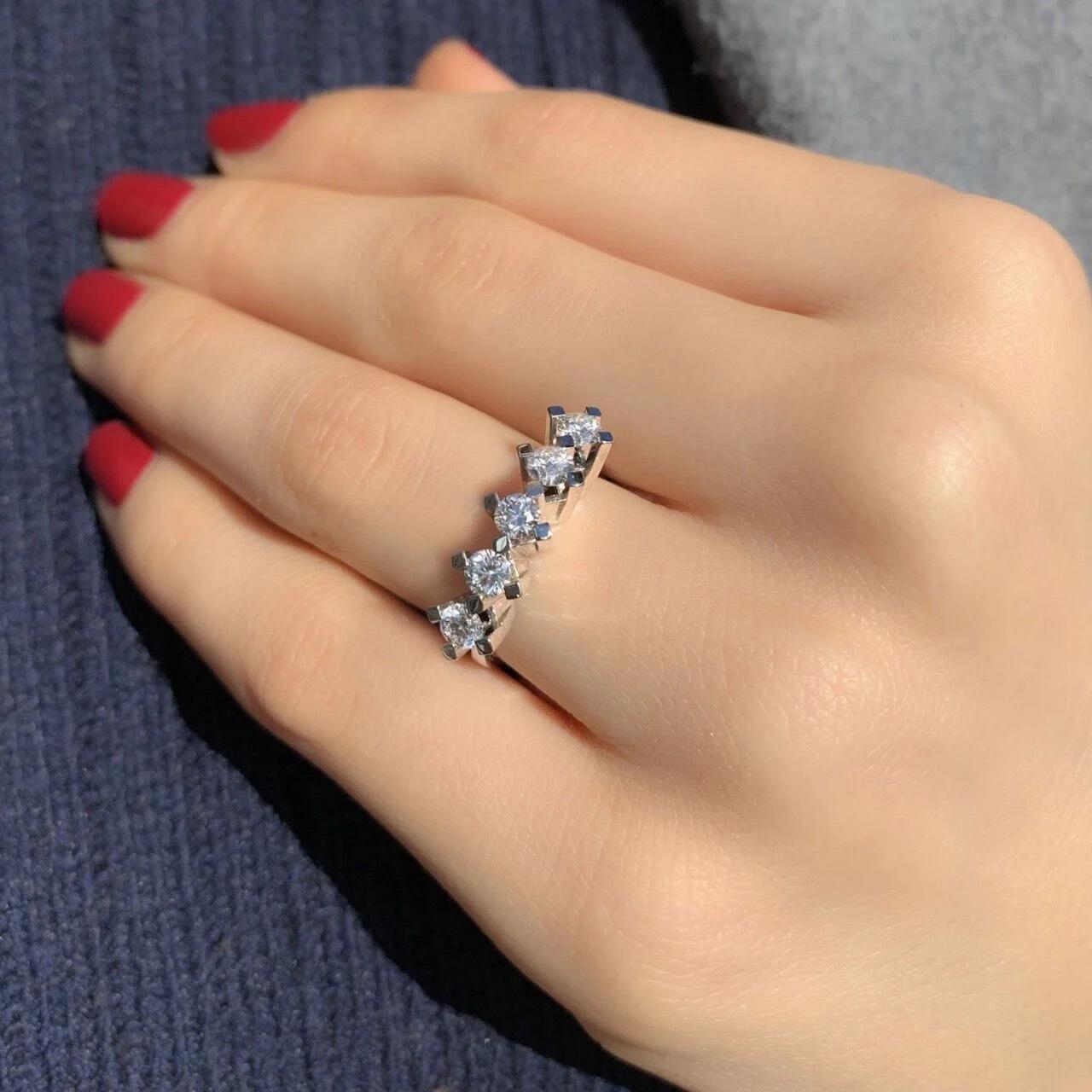 0.75 Karat Pırlanta Beştaş Yüzük