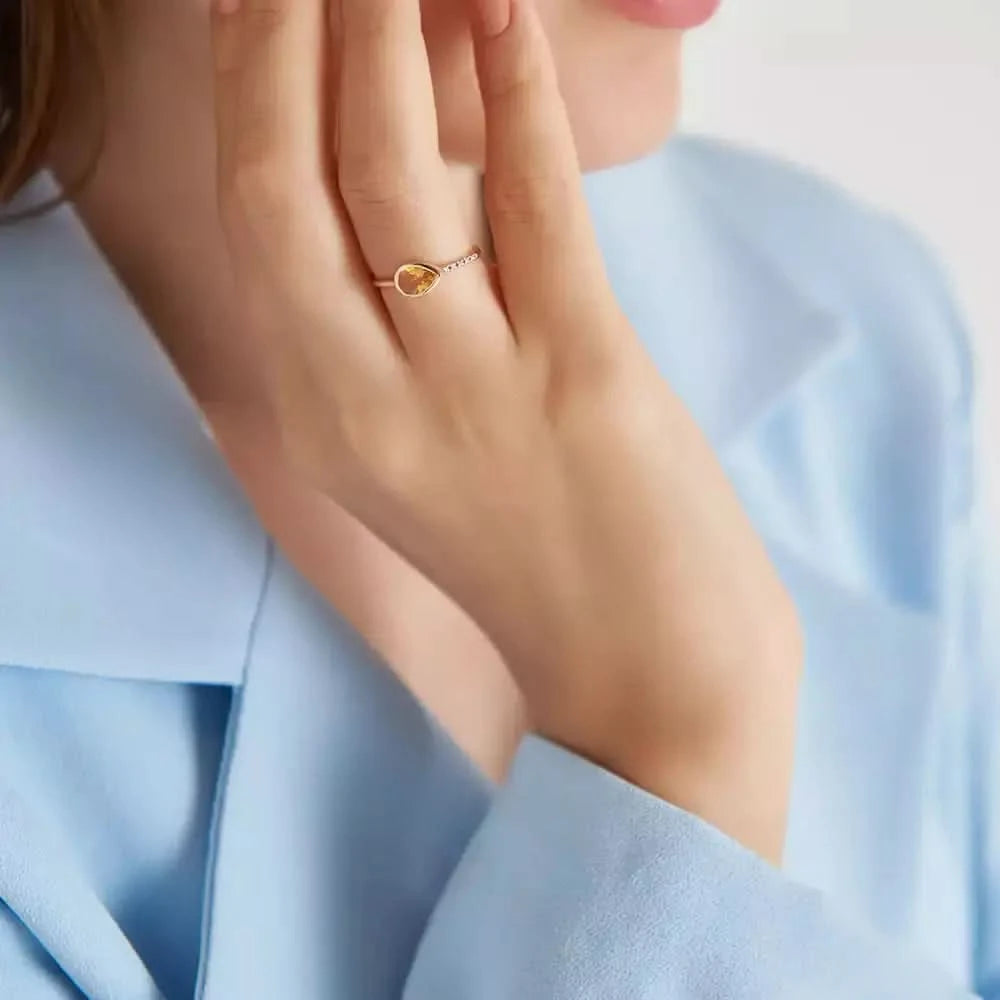 0.77 CT Damla Kesim Yellow Safir ve Pırlanta Taşlı Rose Altın Yüzük