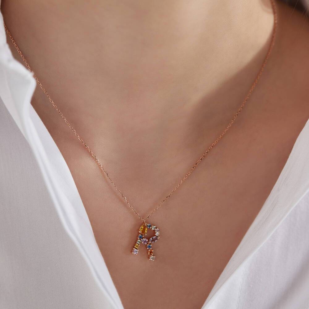 1.00 CT Brown Pırlanta ve Multicolor Safir Taşlı R Harf Kolye