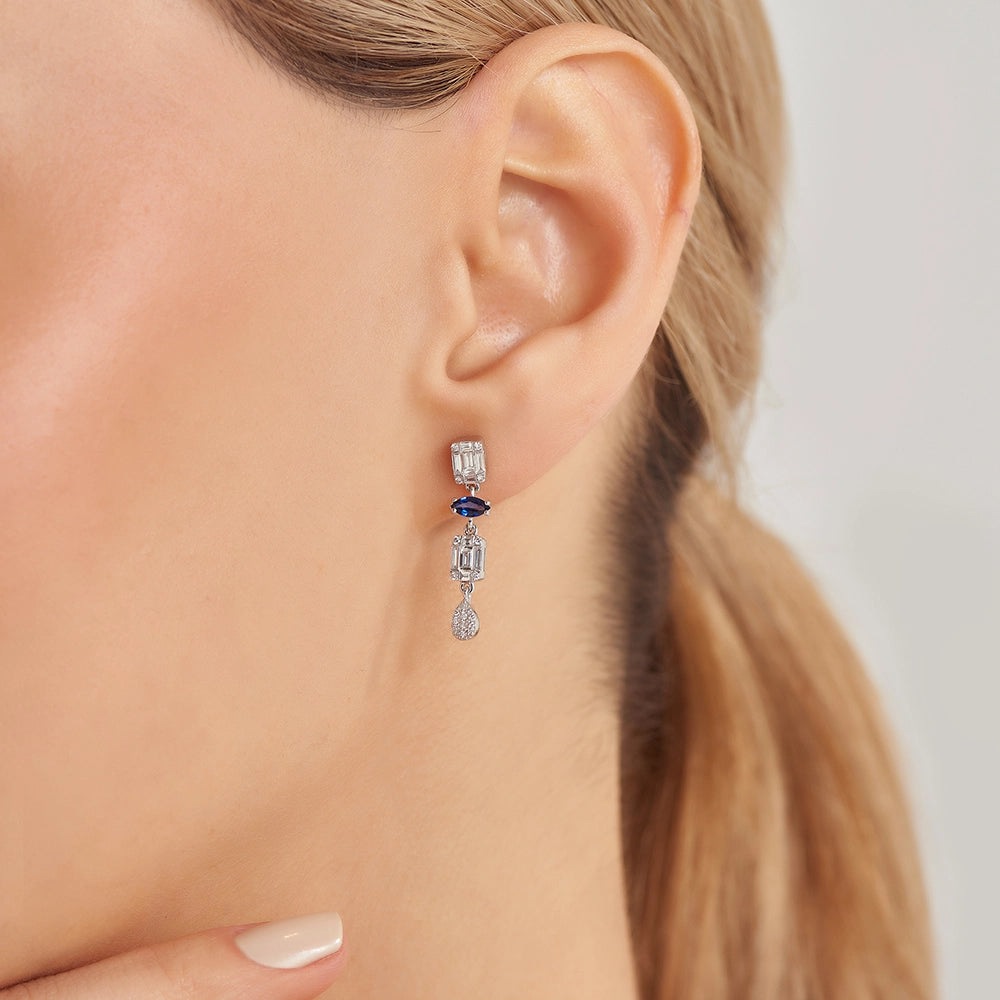 1.17 CT Safir ve Baget Pırlanta Taşlı Beyaz Altın Küpe