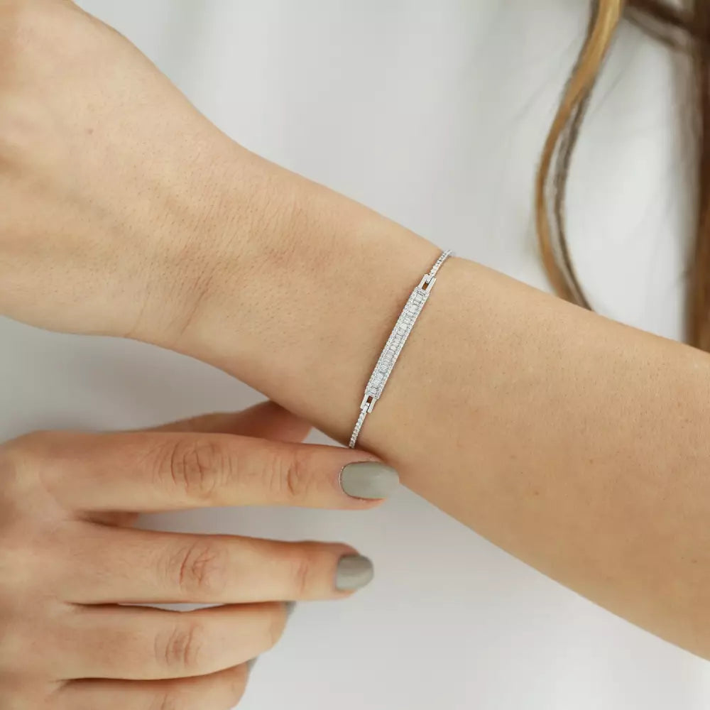 1.07 CT Baget Kesim Pırlanta Taşlı Beyaz Altın Bileklik