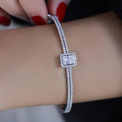 1.10 Karat Pırlanta Baget Kelepçe