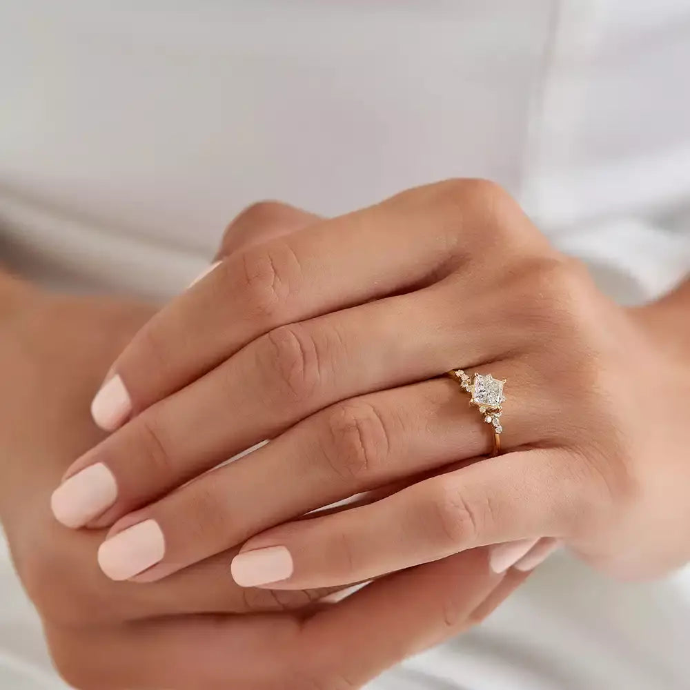 1.13 CT Prenses Kesim Pırlanta Taşlı Sarı Altın Yüzük