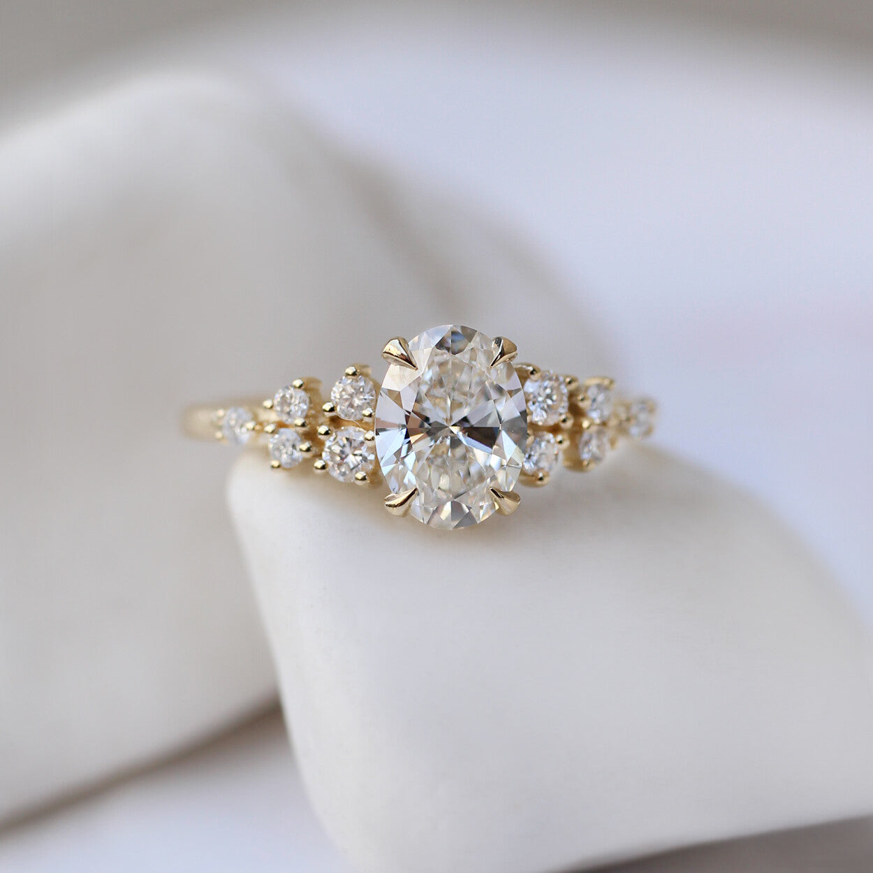 1.20 CT E SI2 GIA Sertifikalı Vintage Özel Tasarım Asimetri Pırlanta Yüzük