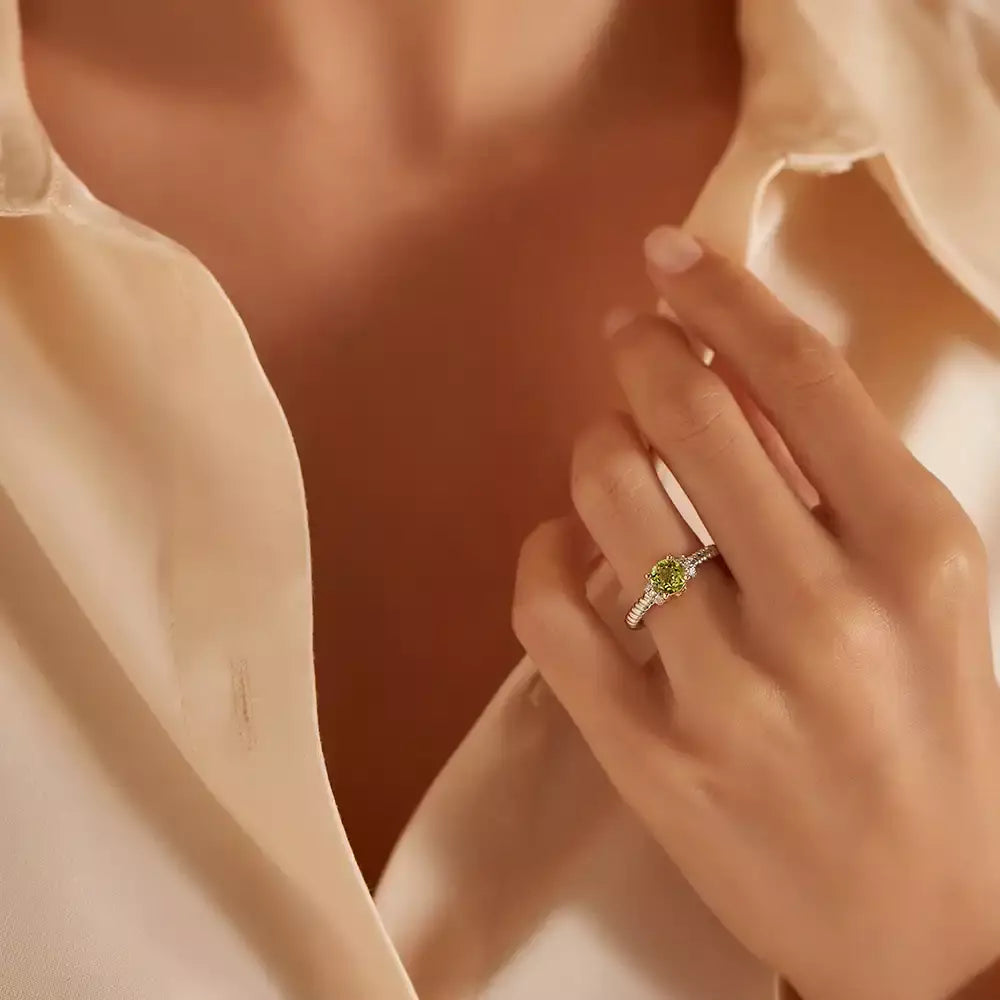 1.22 CT Peridot ve Pırlanta Taşlı Beyaz Altın Yüzük