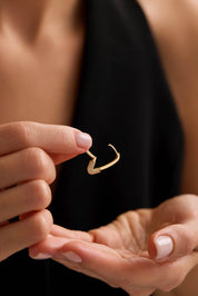 14 Ayar Altın Çengelli İğne Küpe