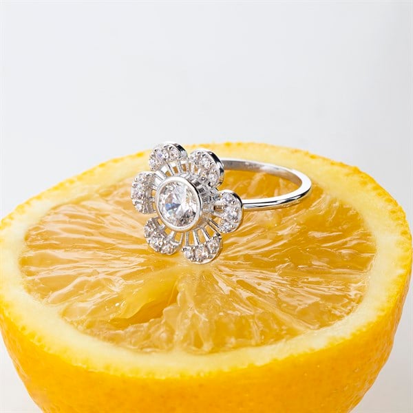 14 Ayar Altın Çiçek Yüzük