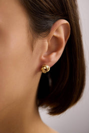 14 Ayar Altın Desenli Sarmaşık Küpe