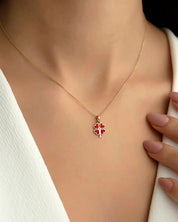 14 Ayar Altın Mineli Yonca Kolye Küçük Boy