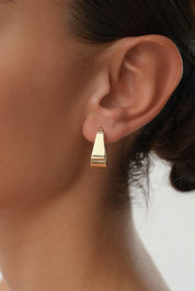 14 Ayar Altın Tasarım Küpe