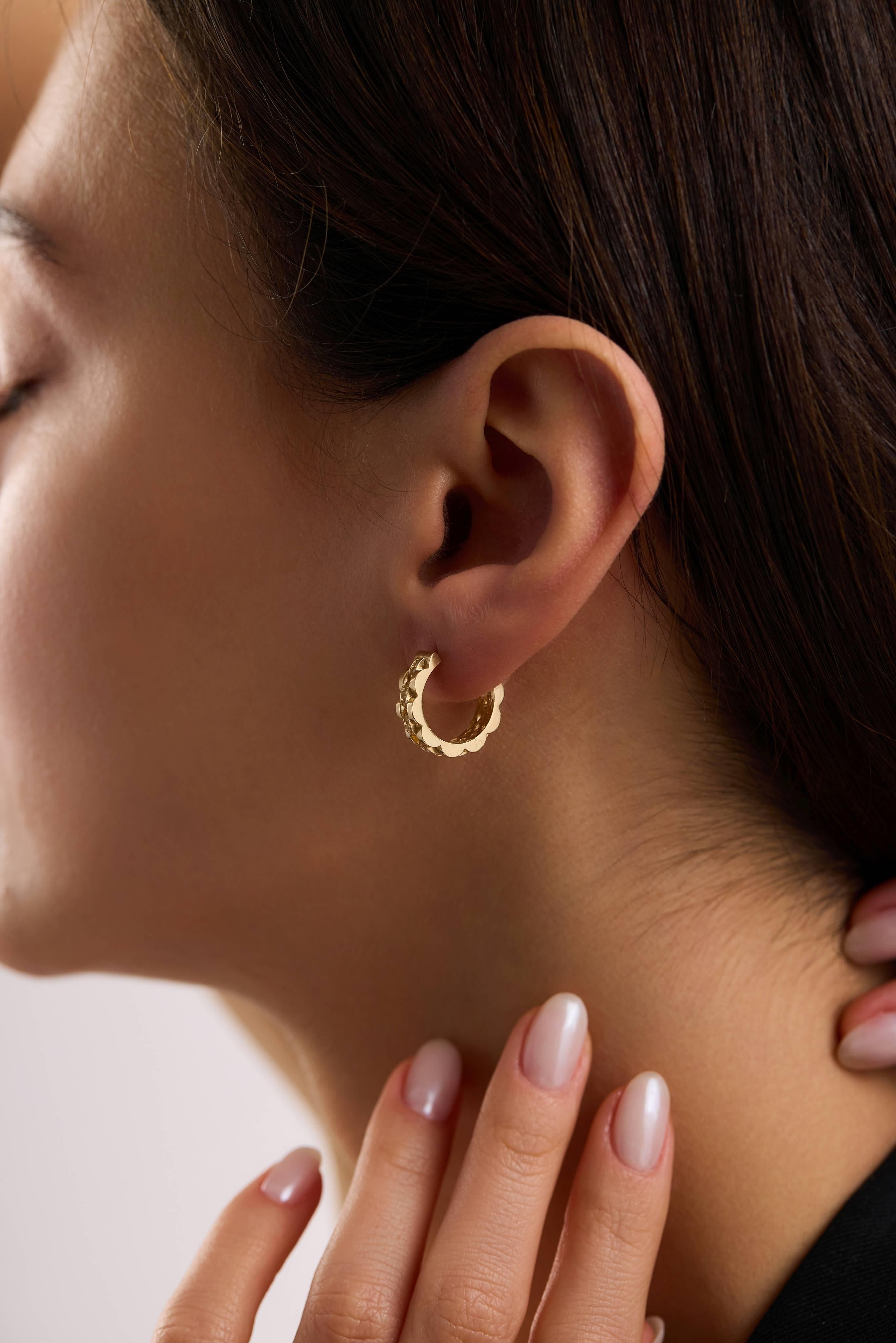 14 Ayar Altın Taşlı Halka Küpe (Orta)