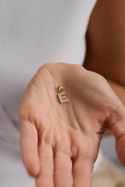 14 Ayar Altın Taşlı Harf Kolye Ucu (Küçük)