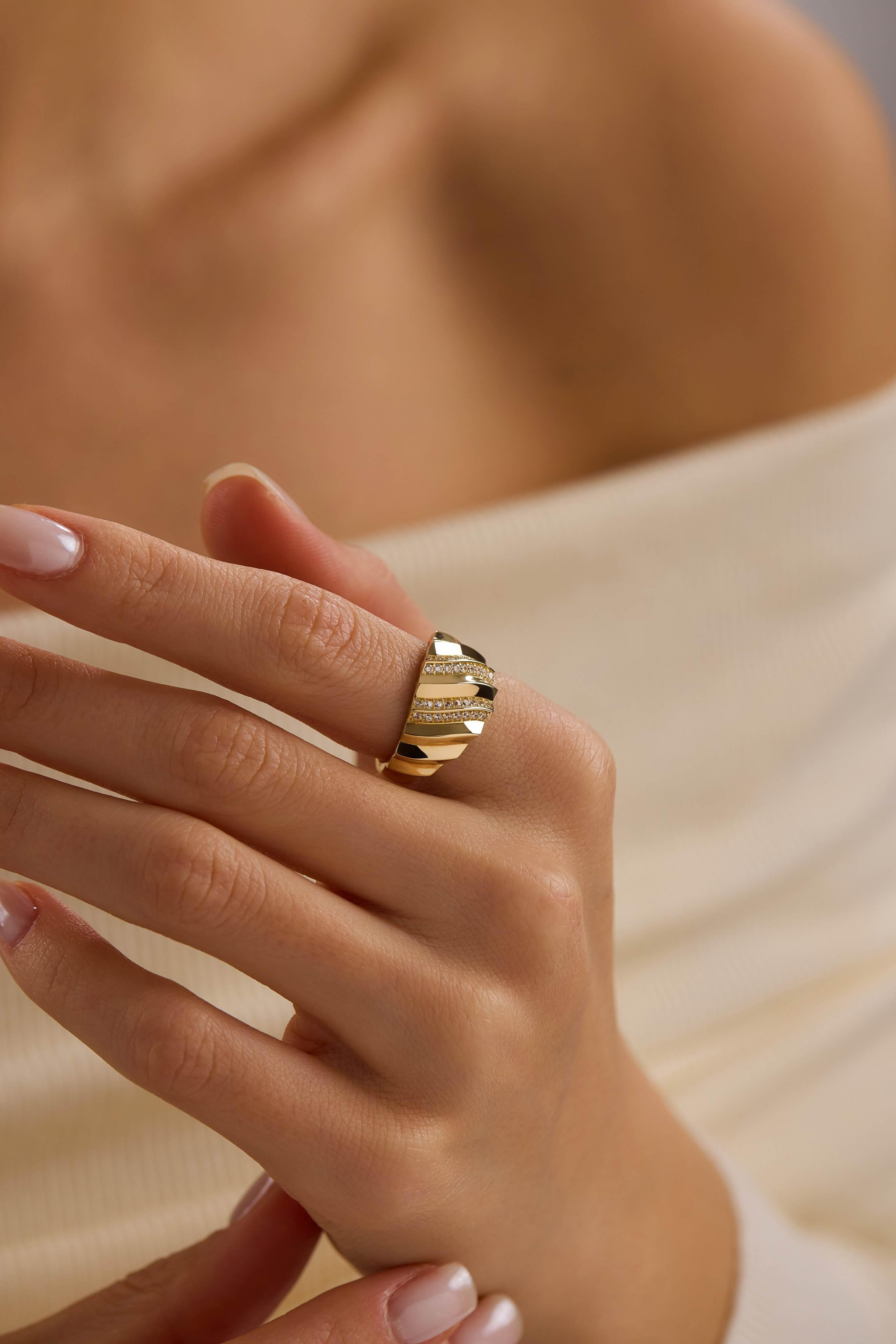 14 Ayar Altın Taşlı Kalın Yüzük