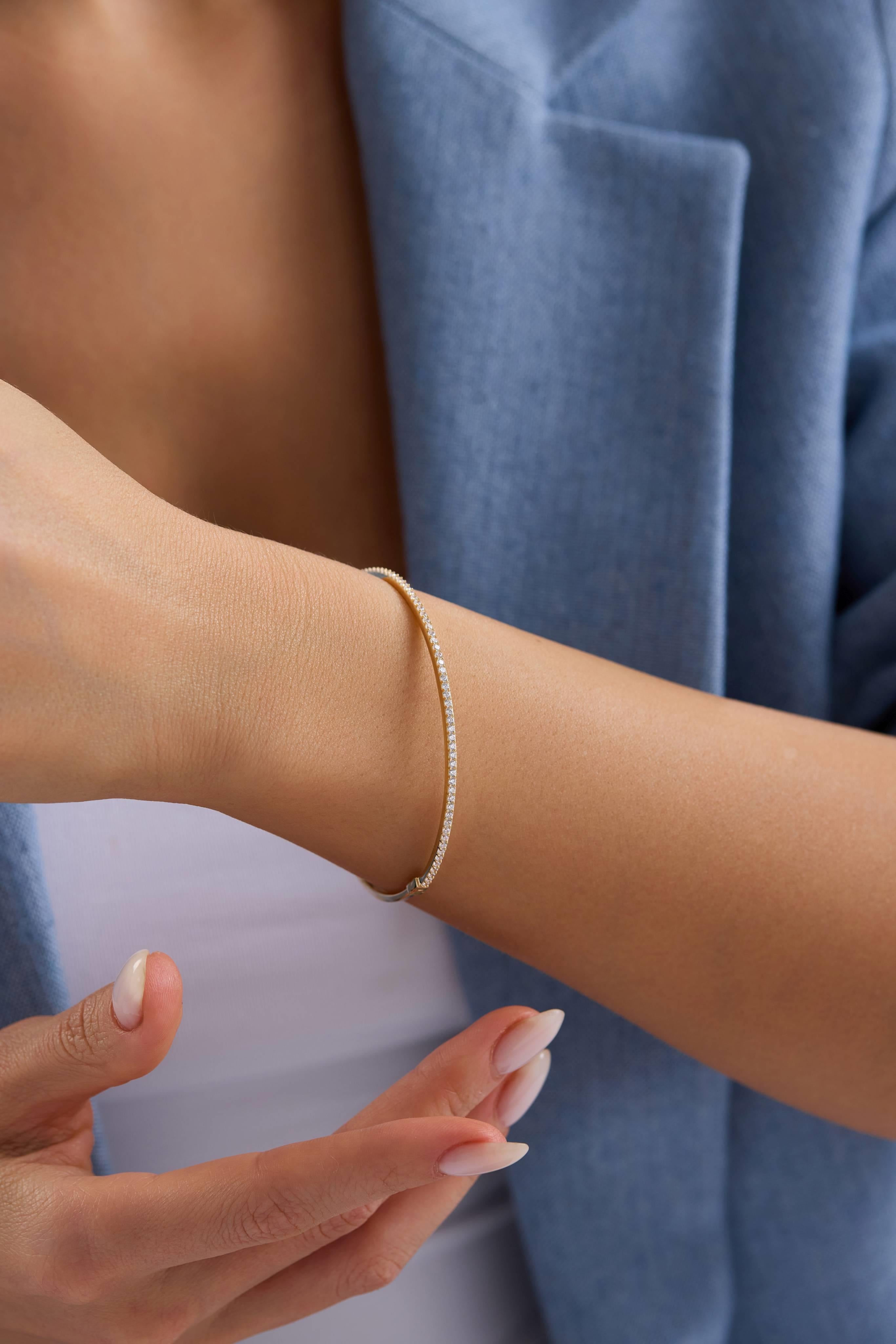 14 Ayar Altın Taşlı Kelepçe Bilezik