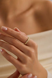 14 Ayar Altın Taşlı Otantik Yüzük