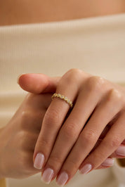 14 Ayar Altın Taşlı Otantik Yüzük