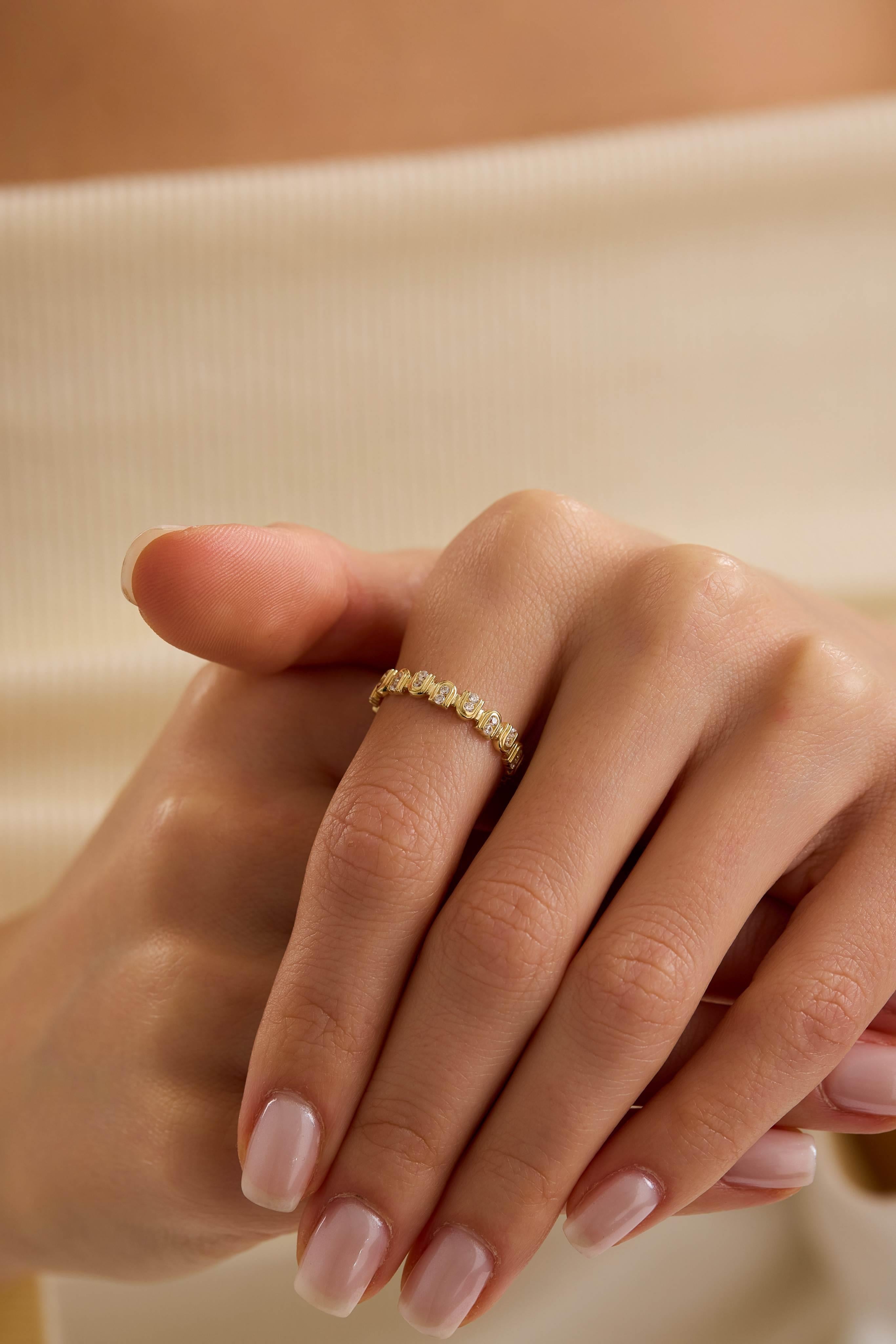 14 Ayar Altın Taşlı Otantik Yüzük