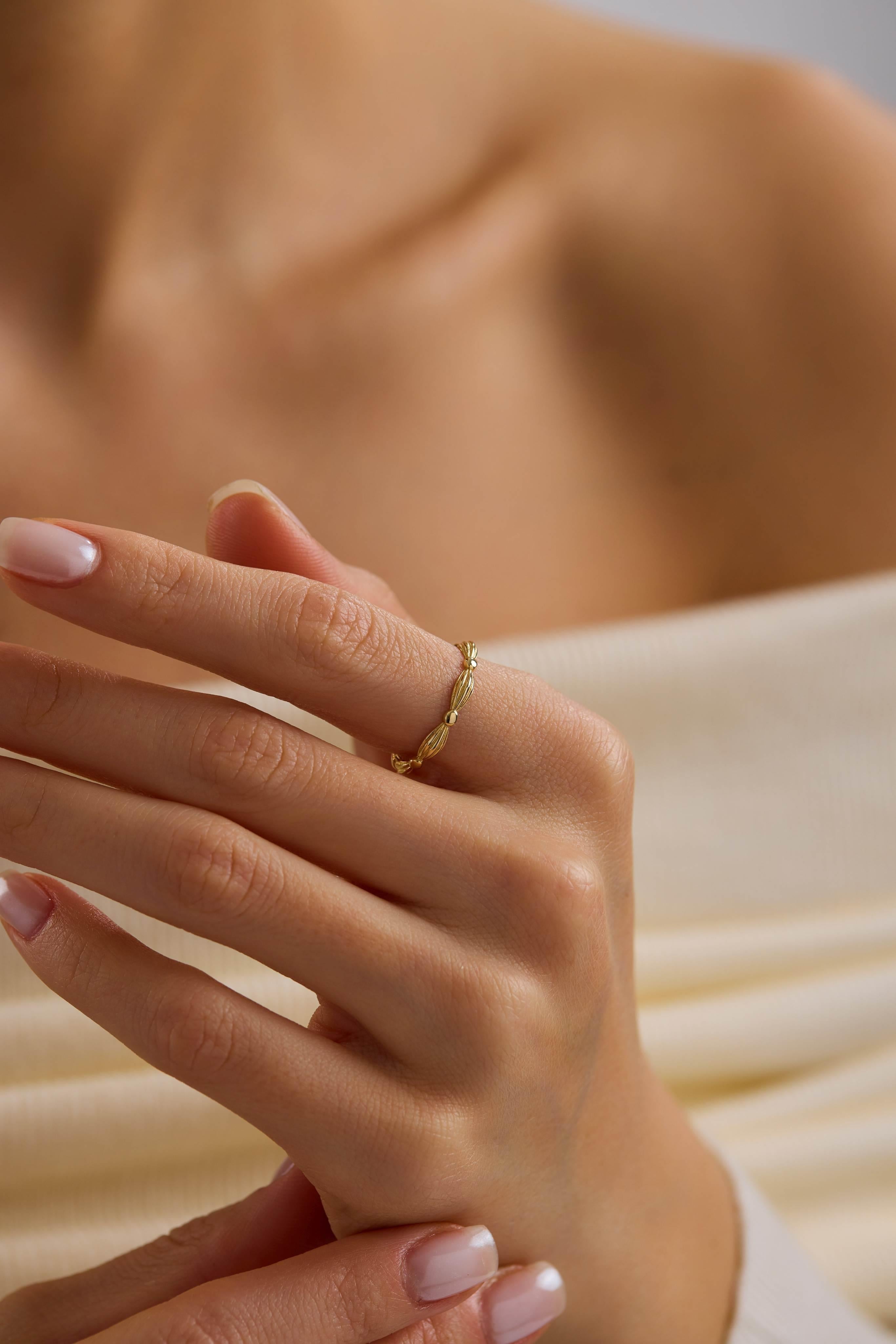 14 Ayar Altın Taşlı Tasarım Yüzük