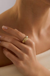 14 Ayar Altın Taşlı Yüzük