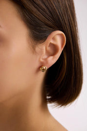 14 Ayar Altın Üç Renk Desenli Sarmaşık Küpe