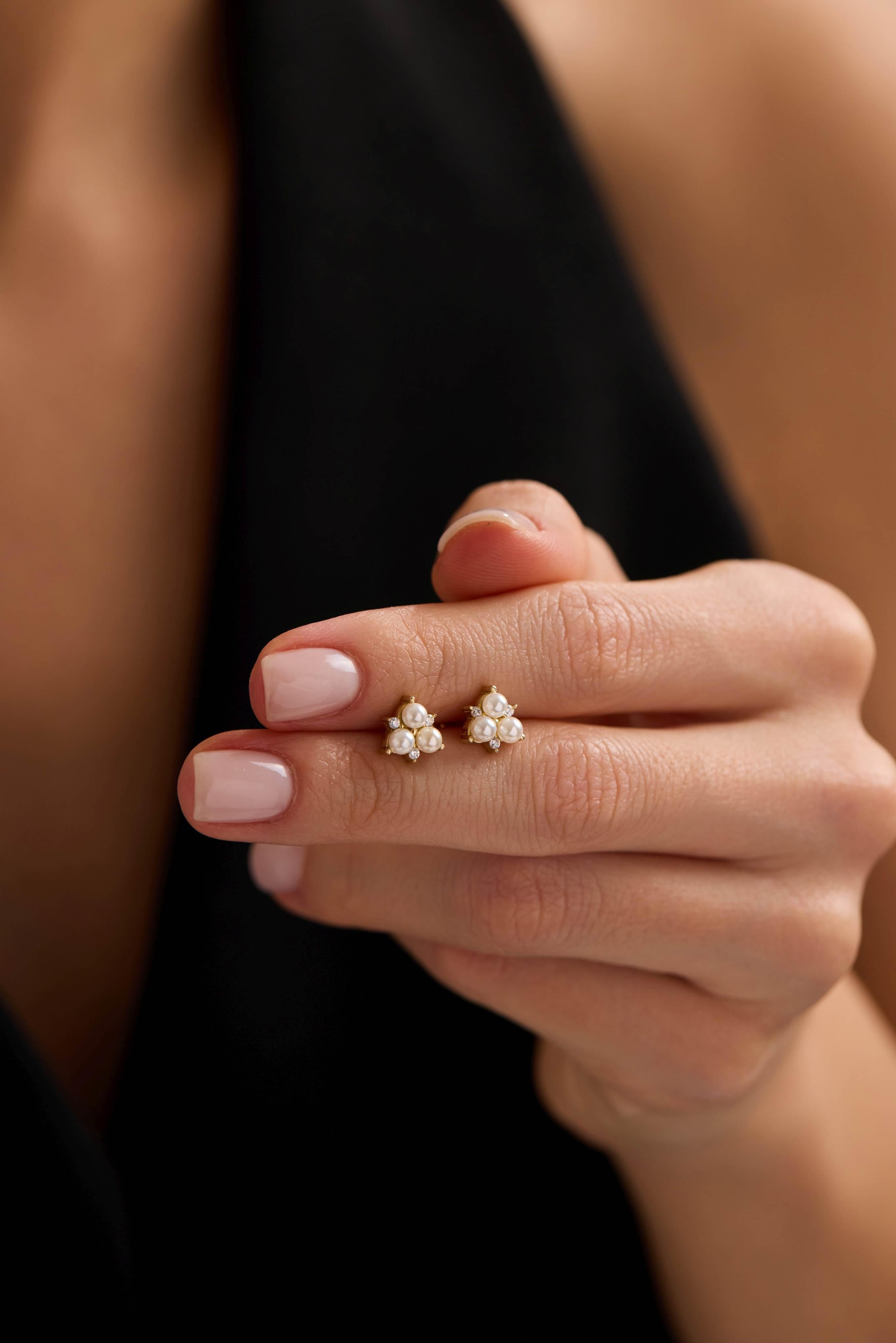 14 Ayar Altın Üçlü İnci Küpe