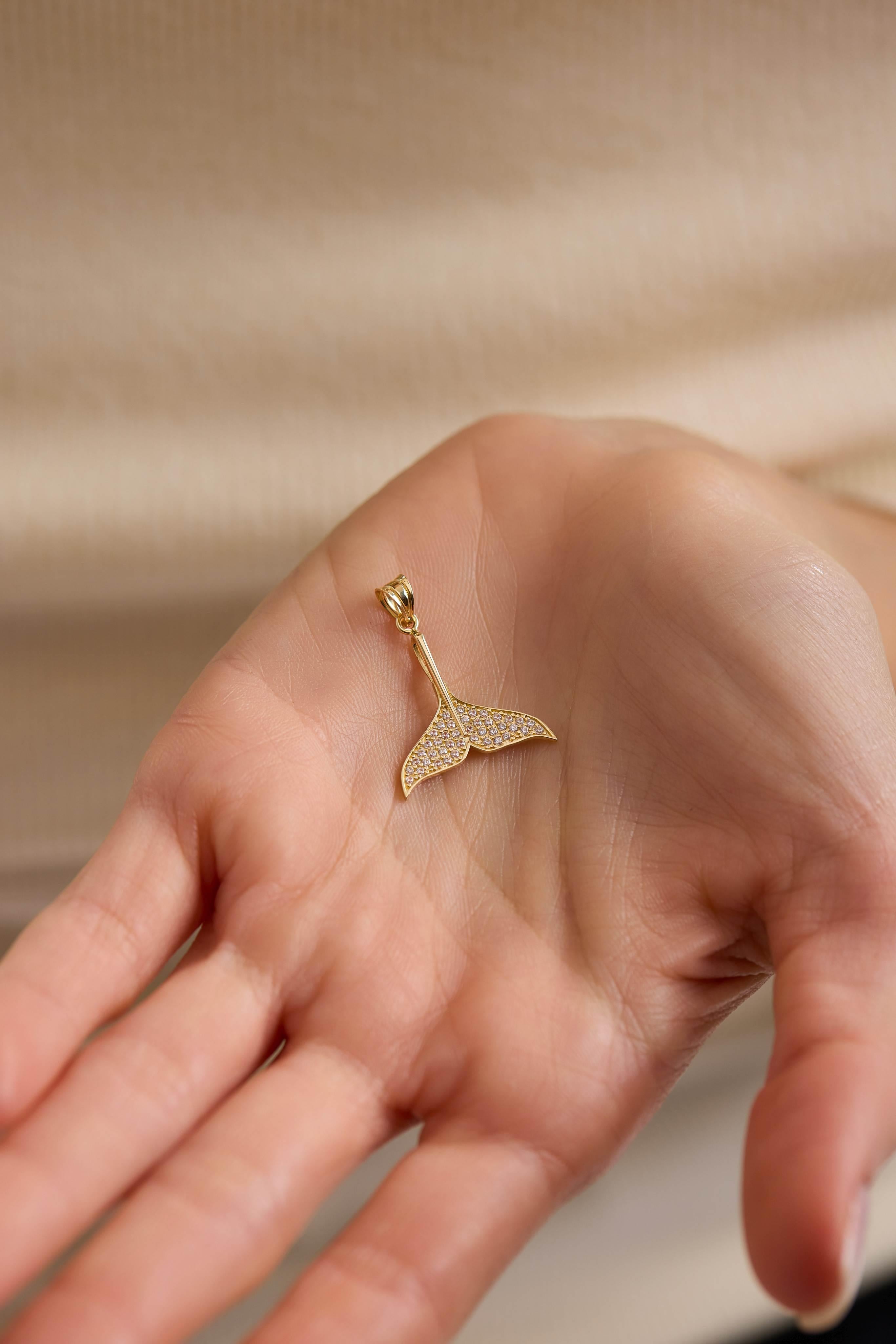 14 Ayar Balina Kuyruğu Altın Kolye Ucu