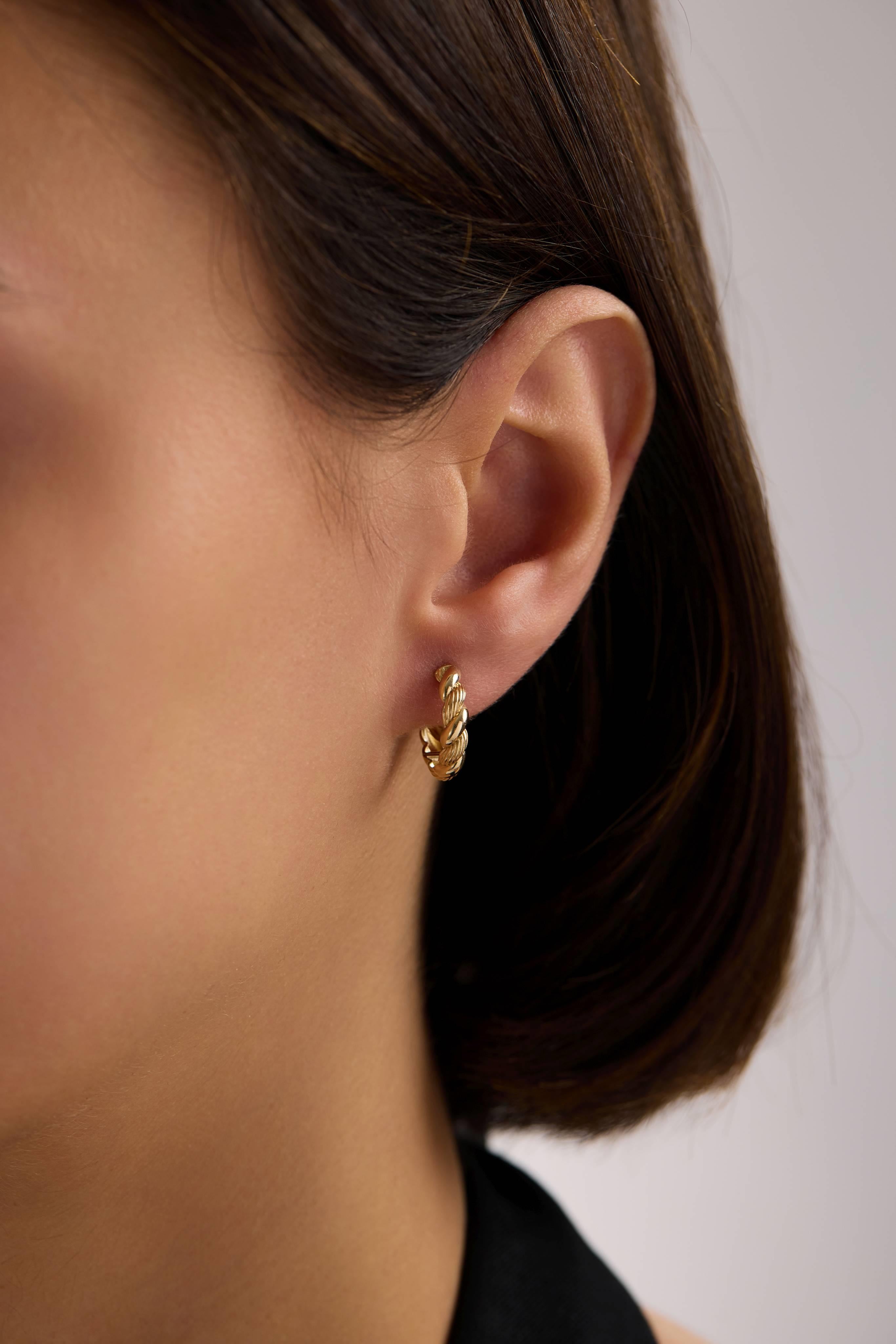 14 Ayar Burgu Altın Halka Küpe (Orta)