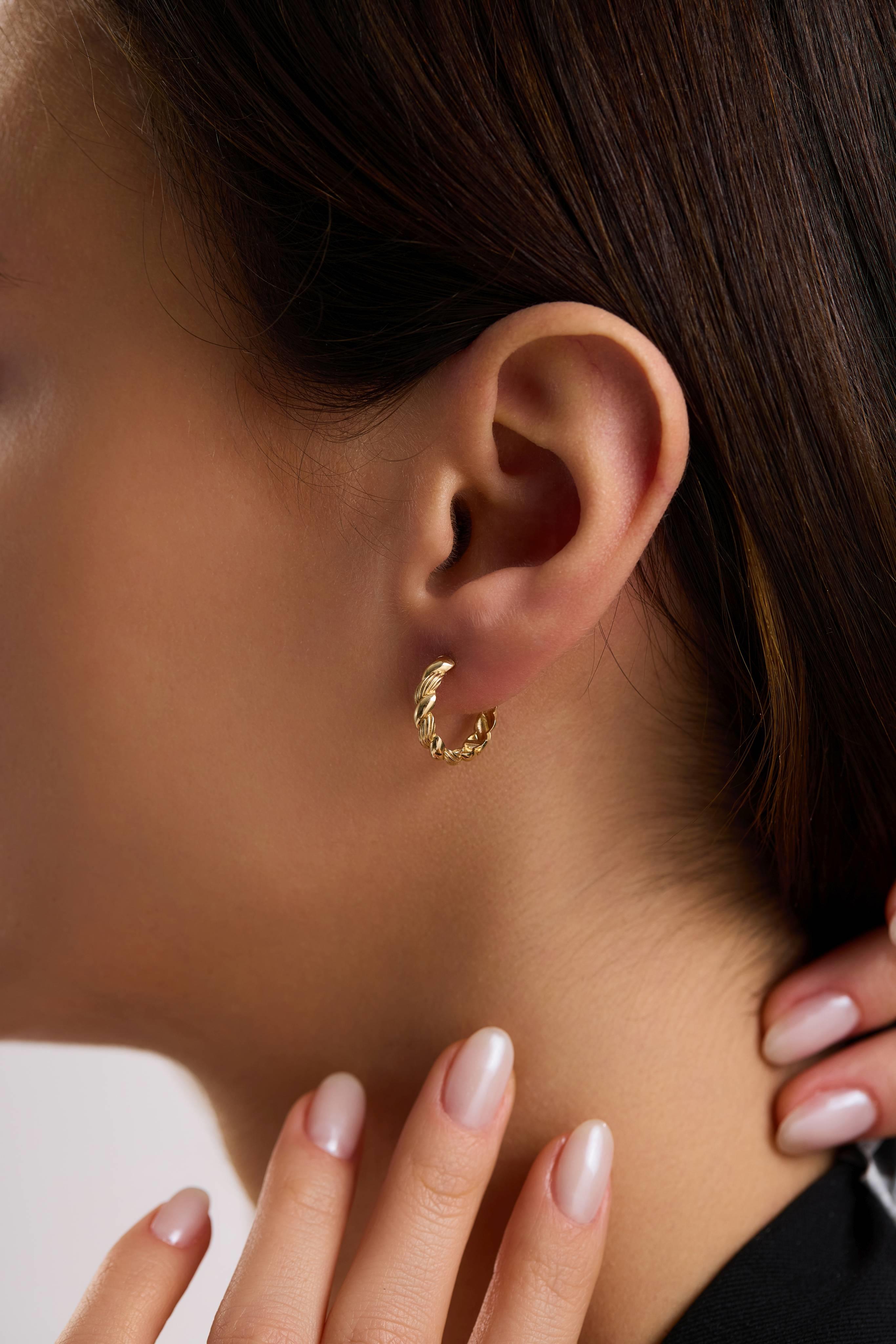 14 Ayar Burgu Altın Halka Küpe (Orta)