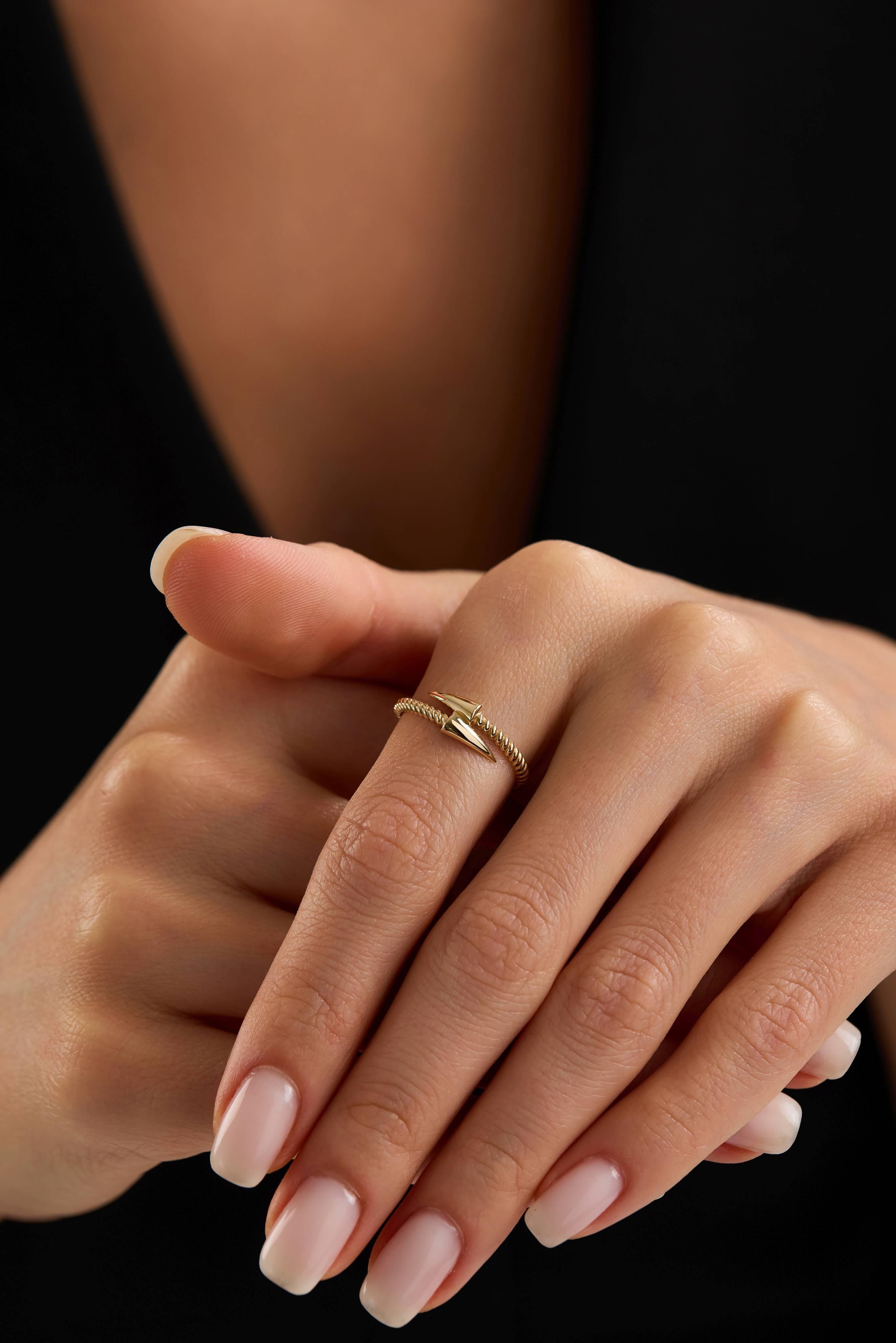 14 Ayar Çivi Sarmal Altın Yüzük