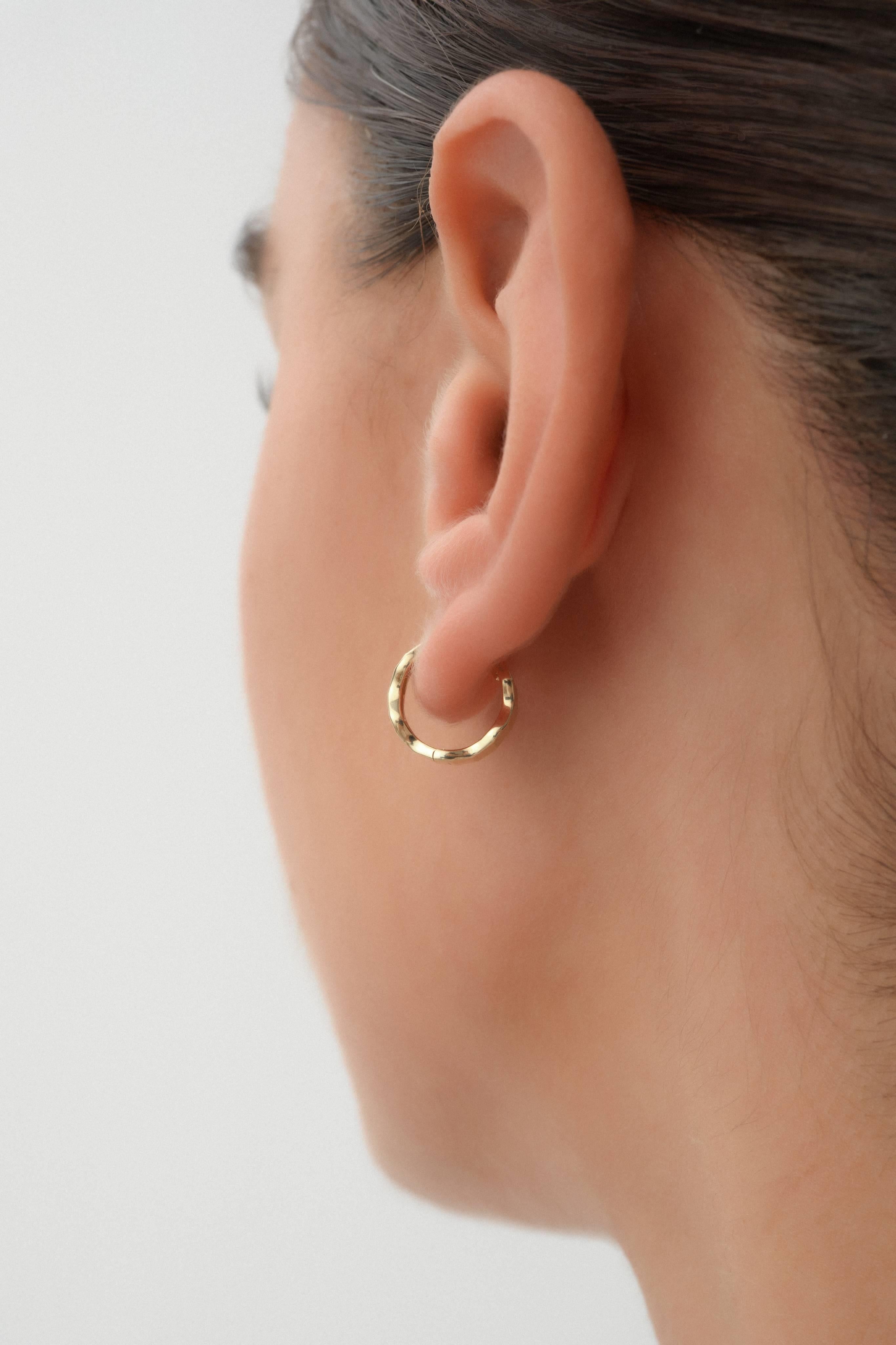 14 Ayar Dalgalı Altın Halka Küpe