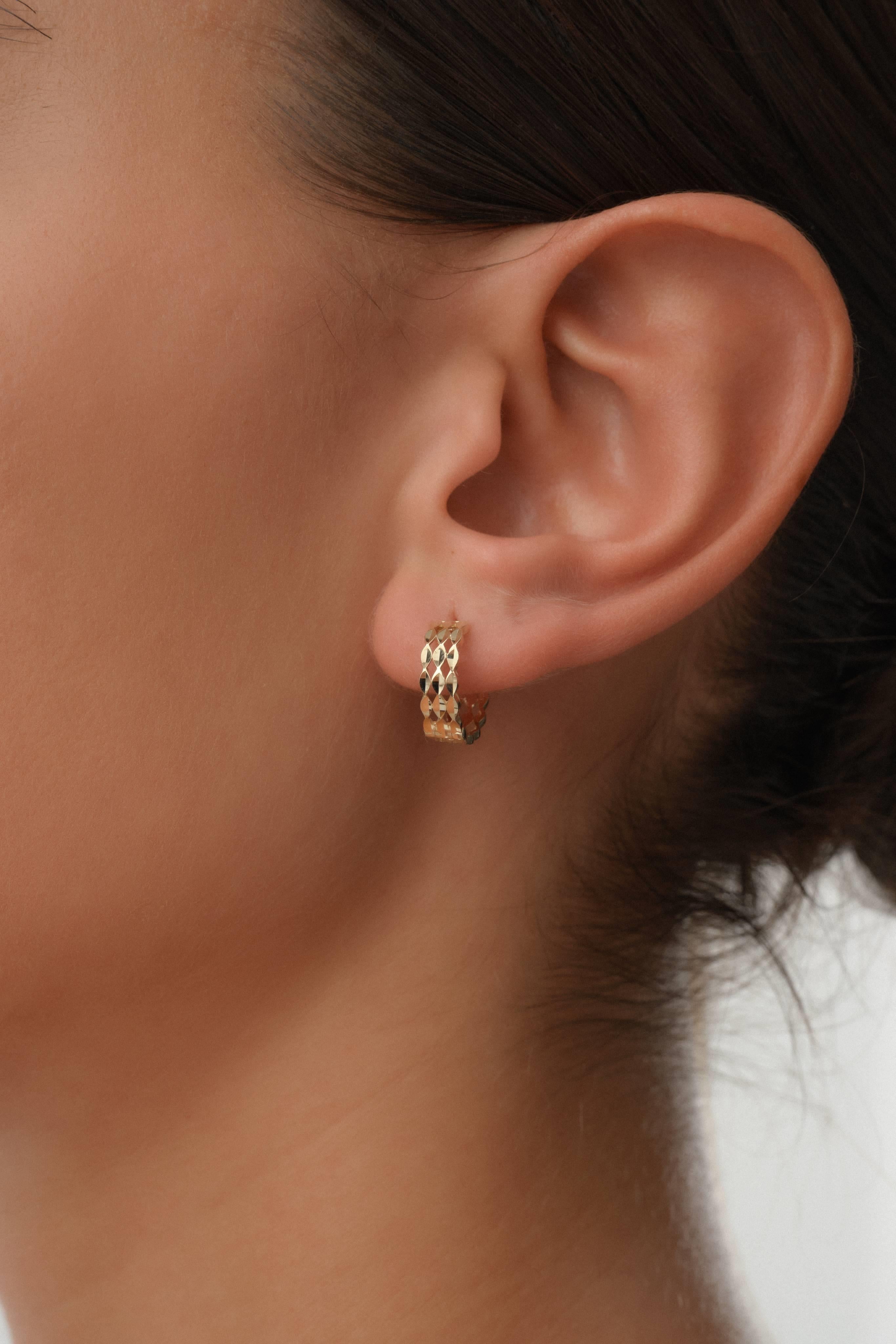 14 Ayar Dalgalı Altın Halka Küpe