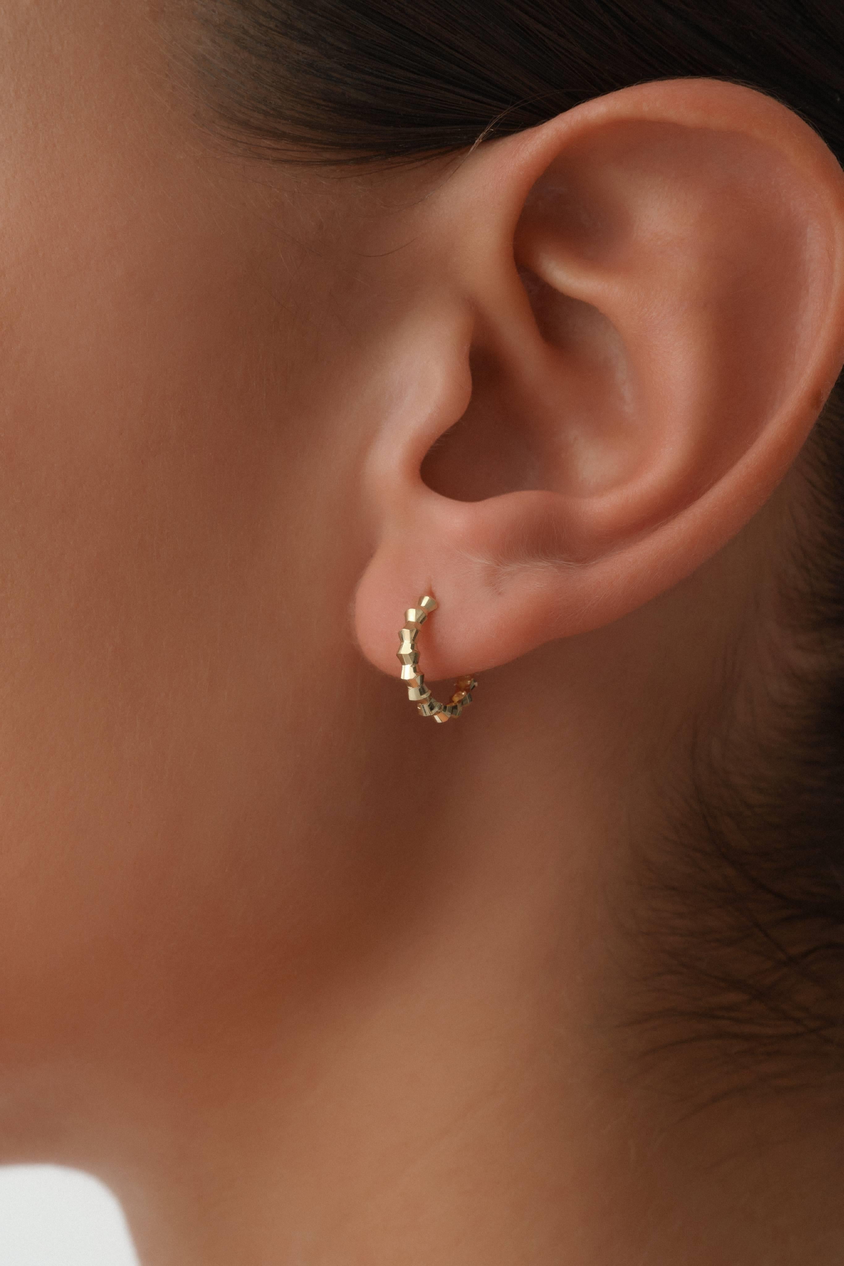 14 Ayar Desenli Altın Halka Küpe