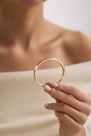 14 Ayar Desenli Altın Kelepçe