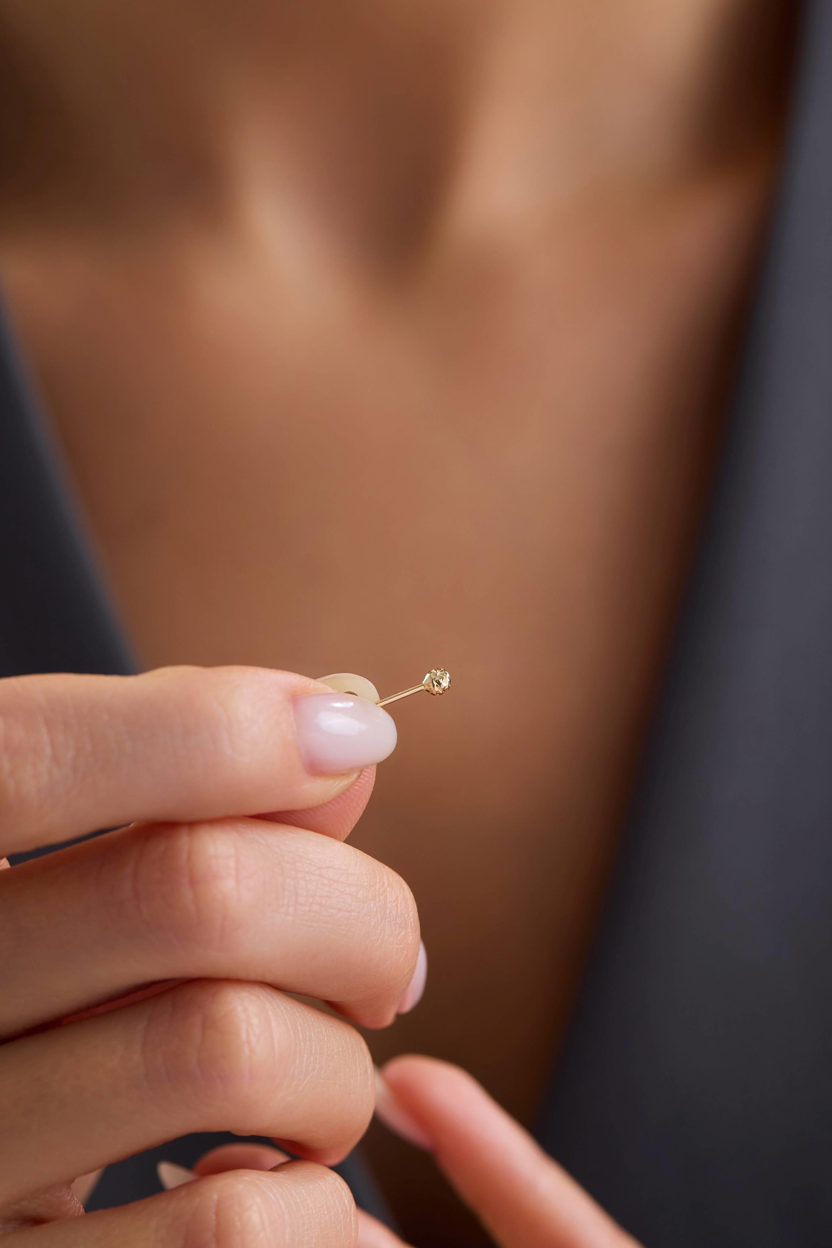 14 Ayar Desenli Altın Top Küpe