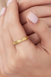 14 Ayar Desenli Altın Yüzük