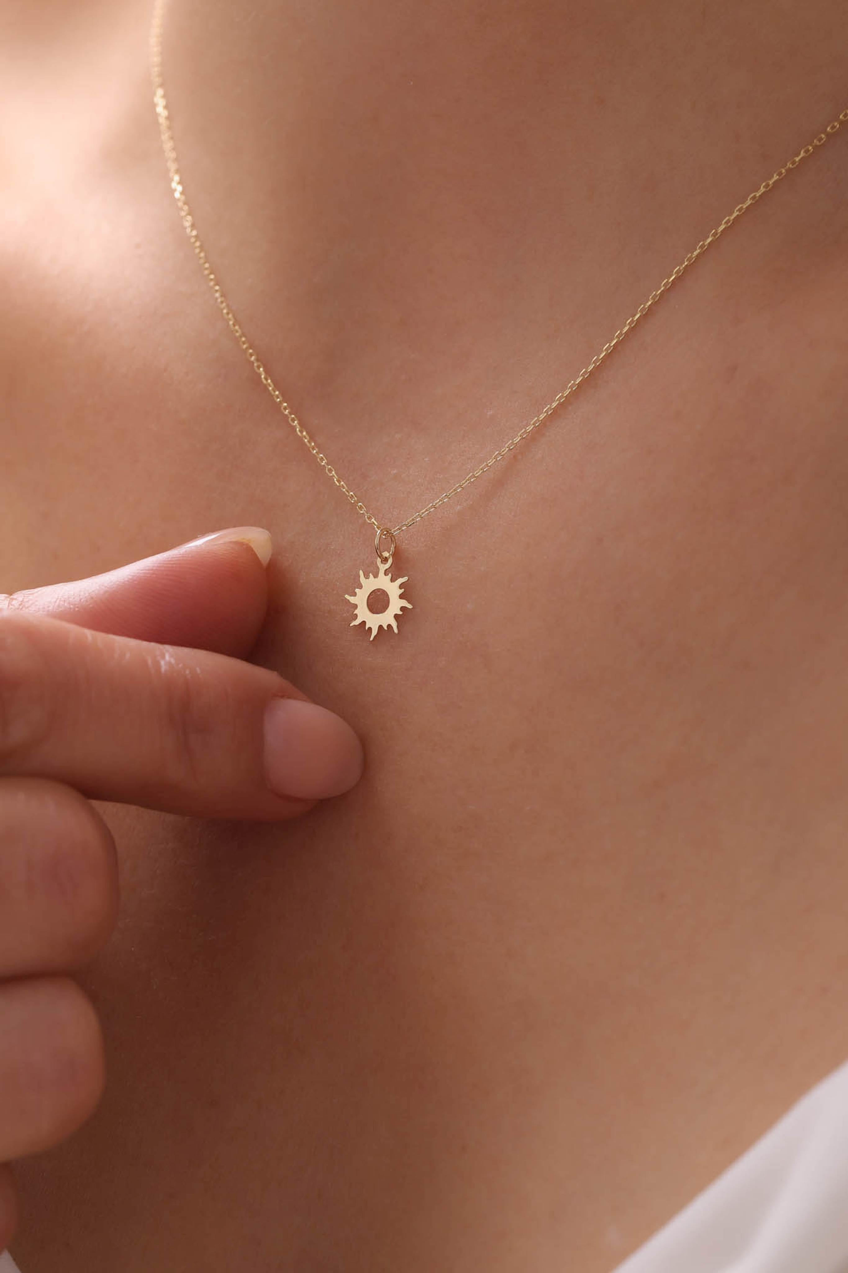 14 Ayar Güneş Altın Kolye