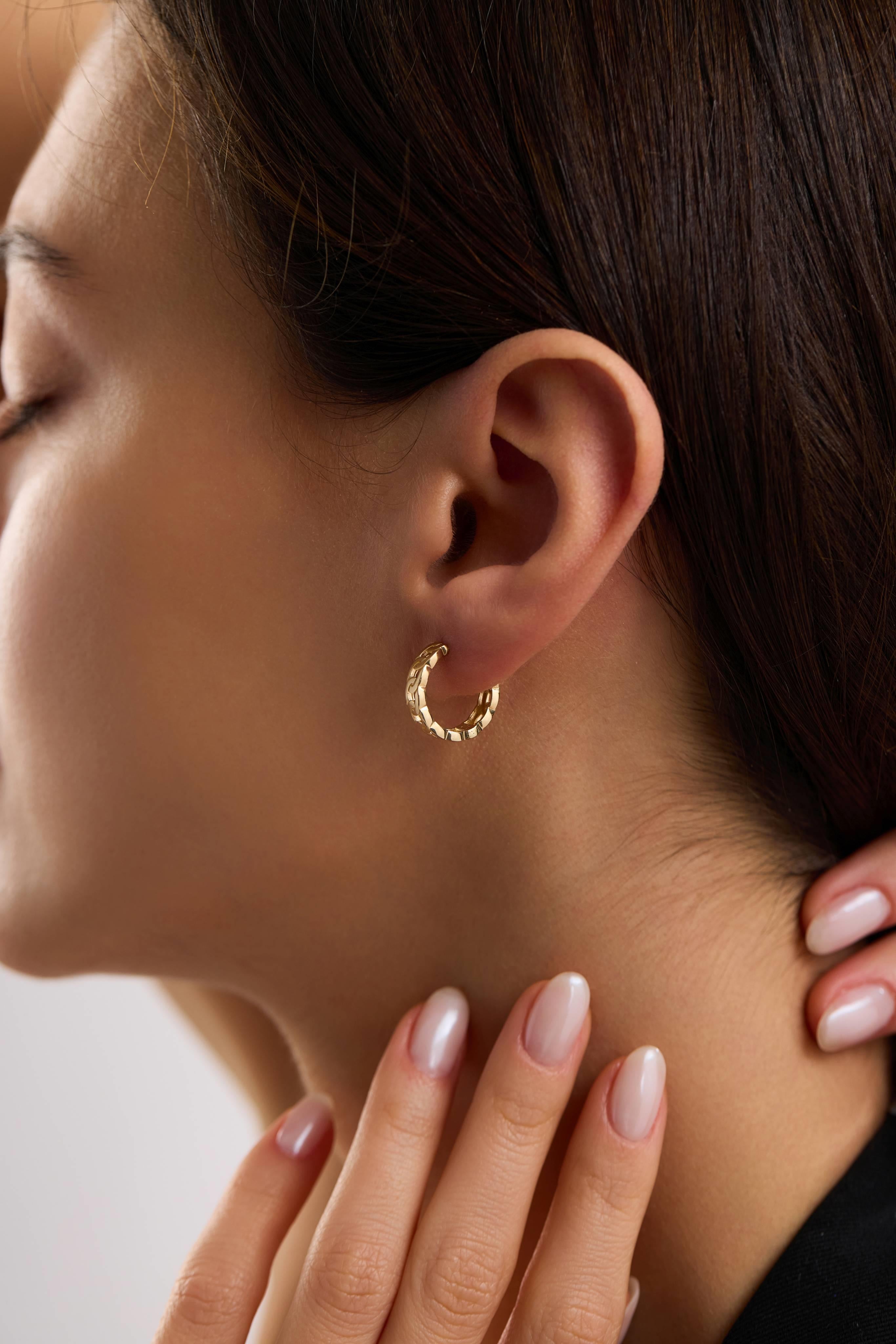 14 Ayar Gurmet Altın Halka Küpe (Orta)