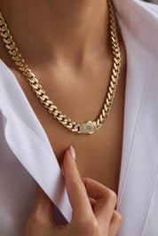 14 Ayar Gurmet Taşlı Kilitli Altın Set (9 MM)