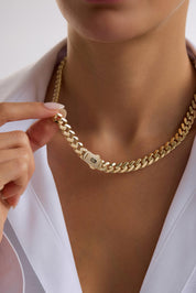 14 Ayar Gurmet Taşlı Kilitli Altın Set (9 MM)