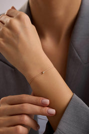 14 Ayar İpli Minimal Altın Bileklik