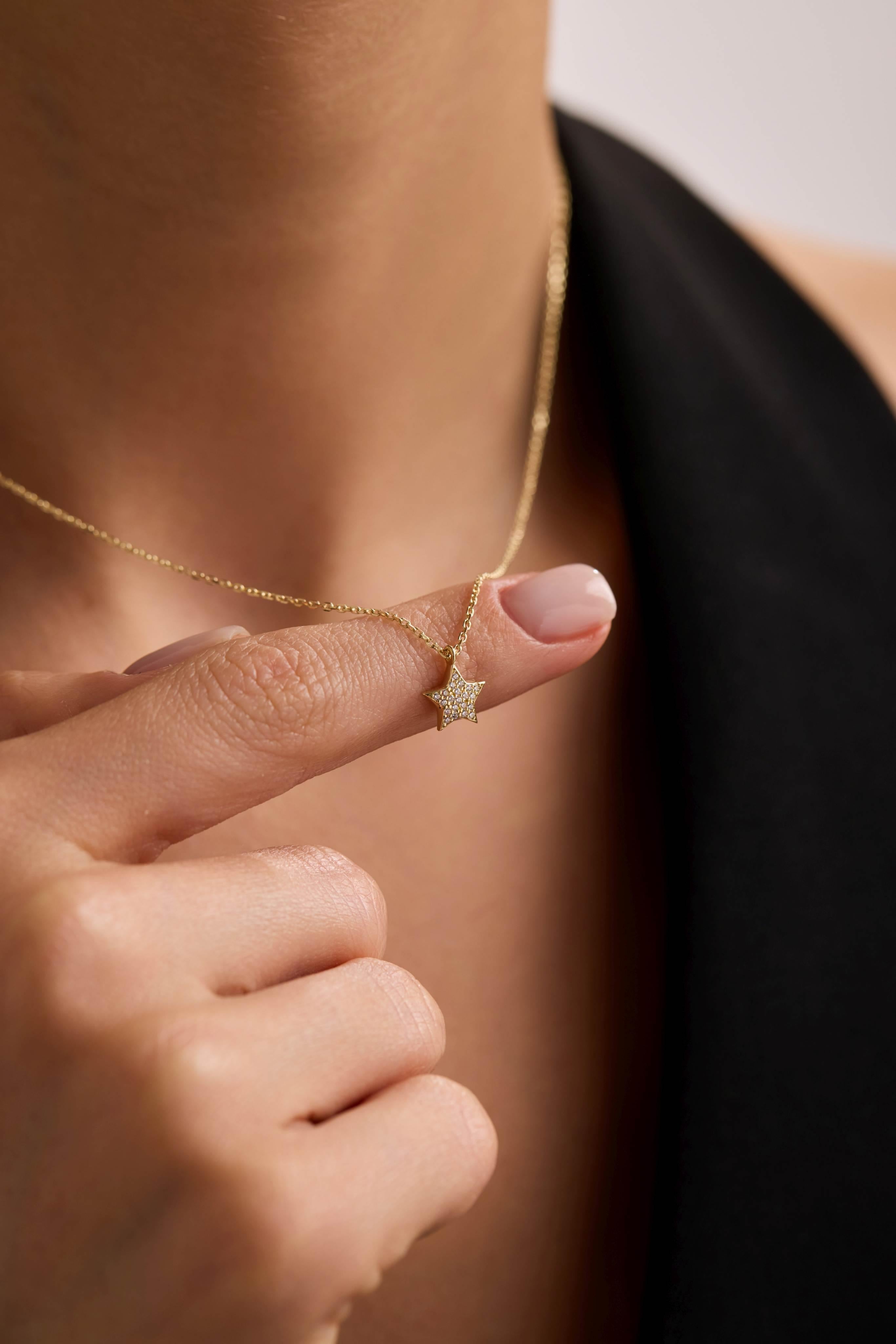 14 Ayar Kalp Taşlı Altın Kolye