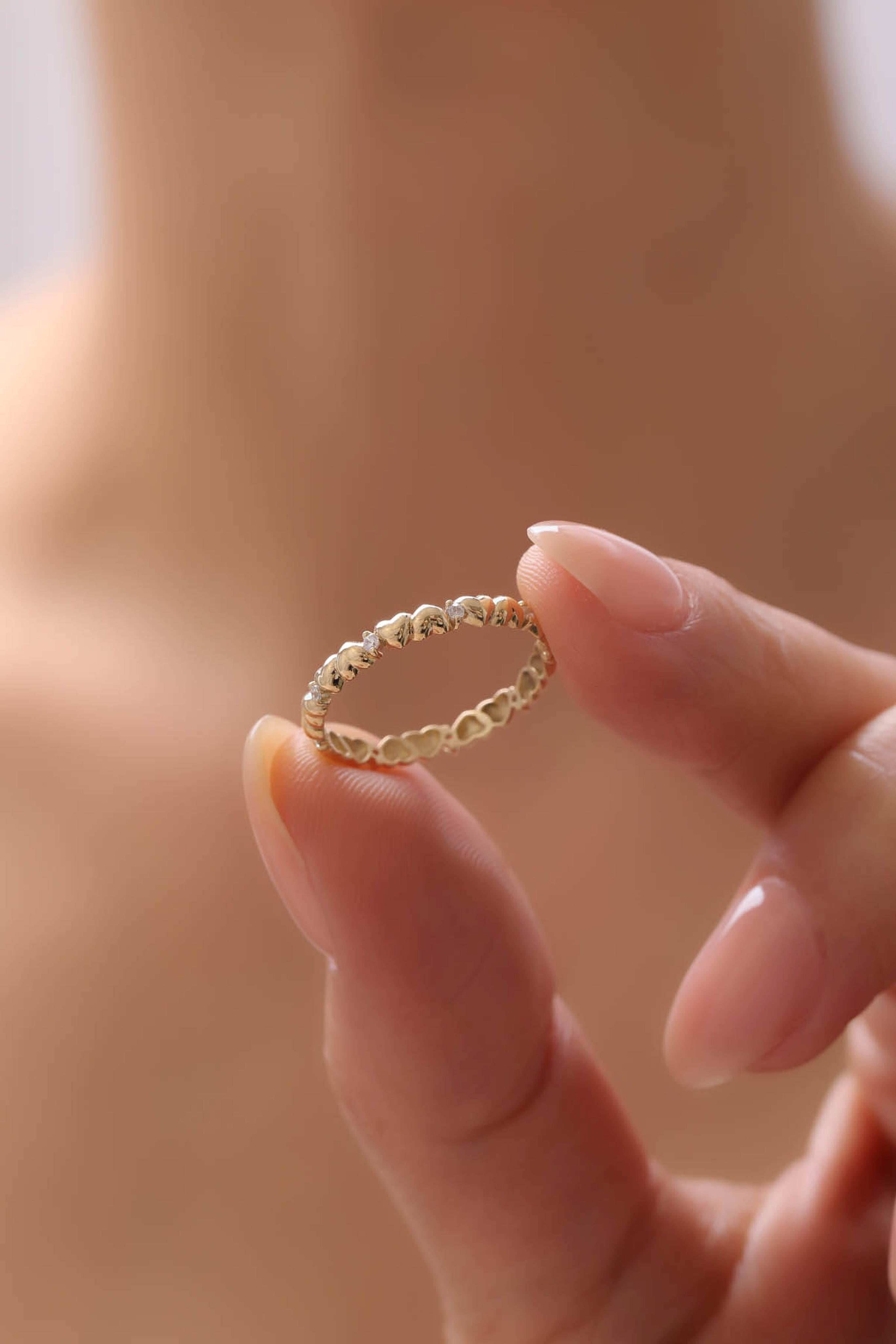 14 Ayar Kalpli Taşlı Altın Yüzük