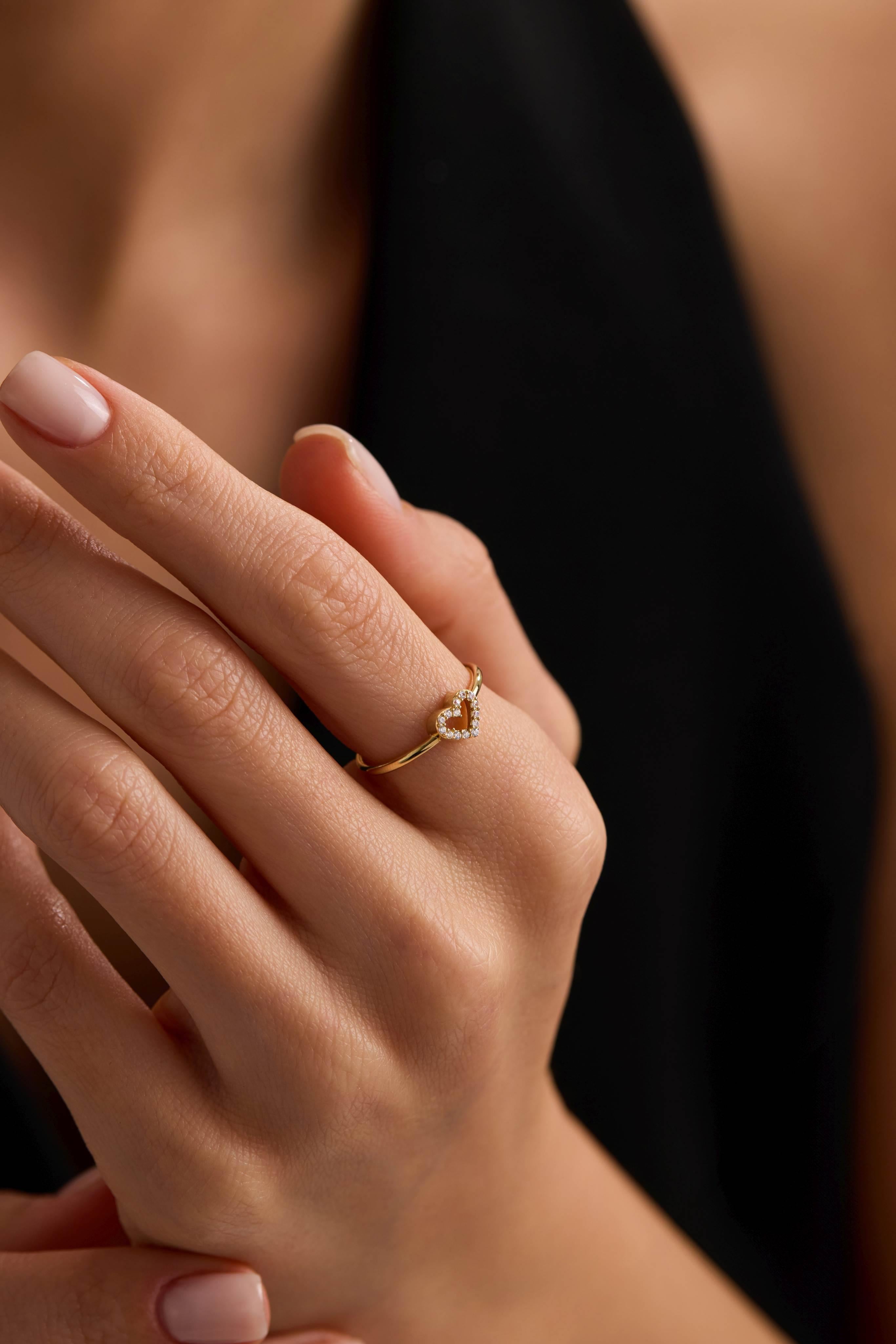 14 Ayar Kalpli Taşlı Altın Yüzük