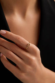 14 Ayar Kalpli Taşlı Altın Yüzük