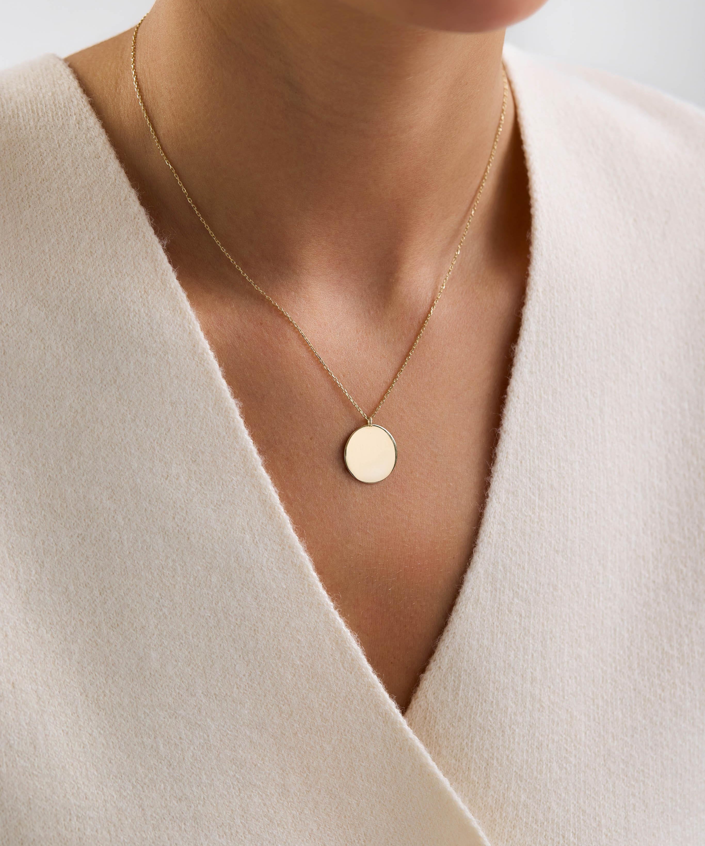 14-ayar-kisisellestirilebilir-daire-plaka-kolye-215023.jpg