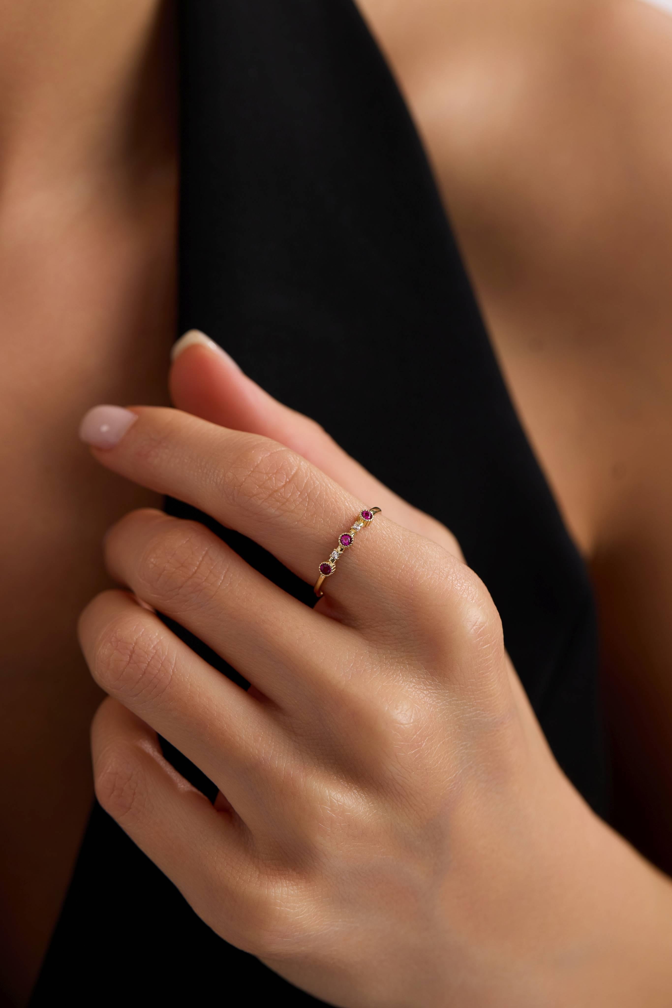 14 Ayar Minimal Altın Yüzük (Renk Seçenekleriyle)