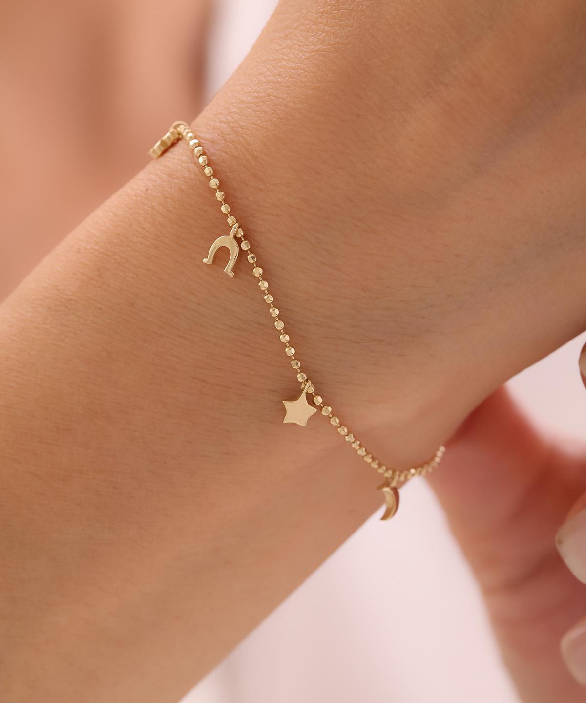 14-ayar-minimal-charm-bileklik-208471.jpg