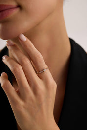 14 Ayar Minimal Çiçek Altın Yüzük (Renk Seçenekleriyle)