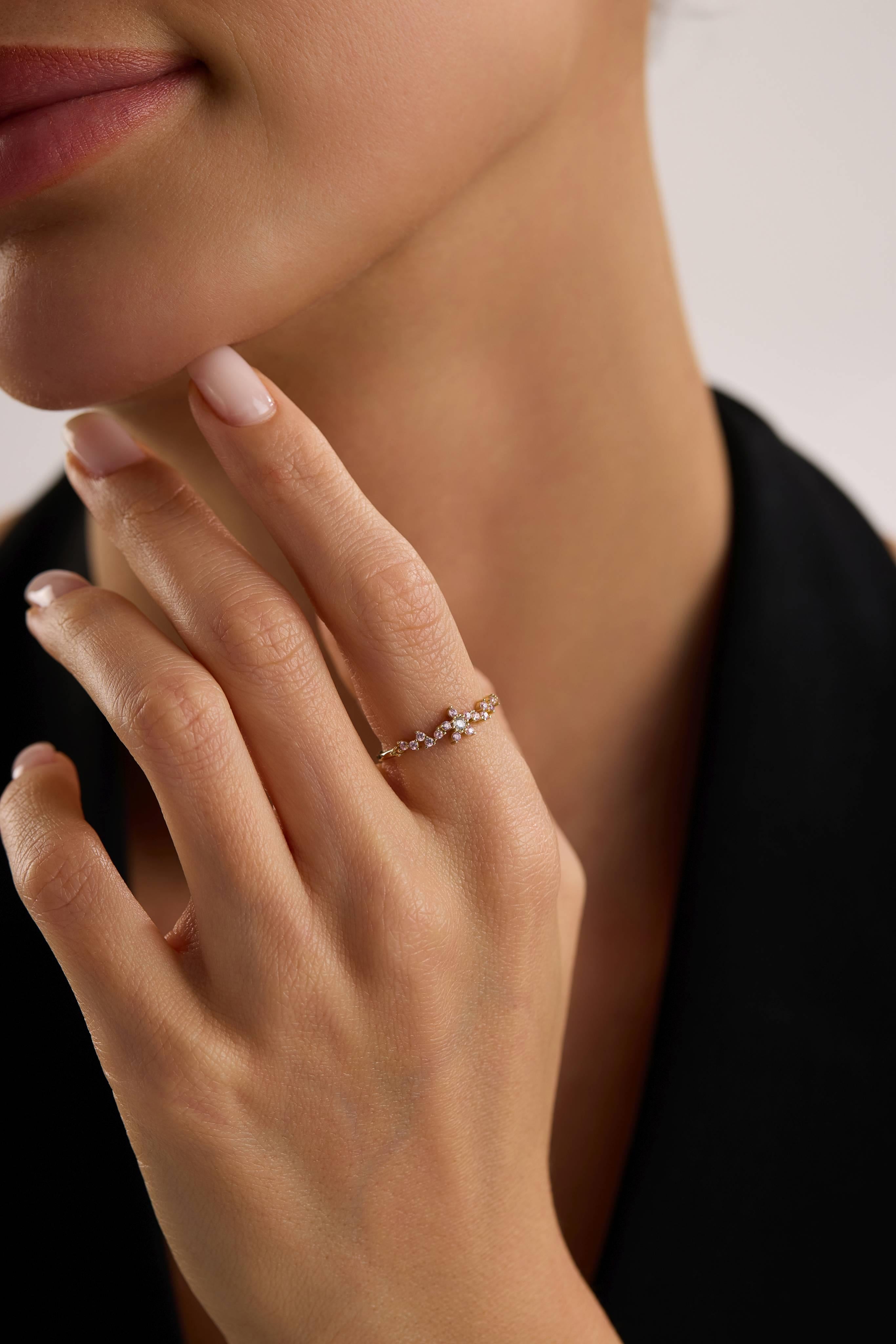 14 Ayar Minimal Çiçek Altın Yüzük (Renk Seçenekleriyle)